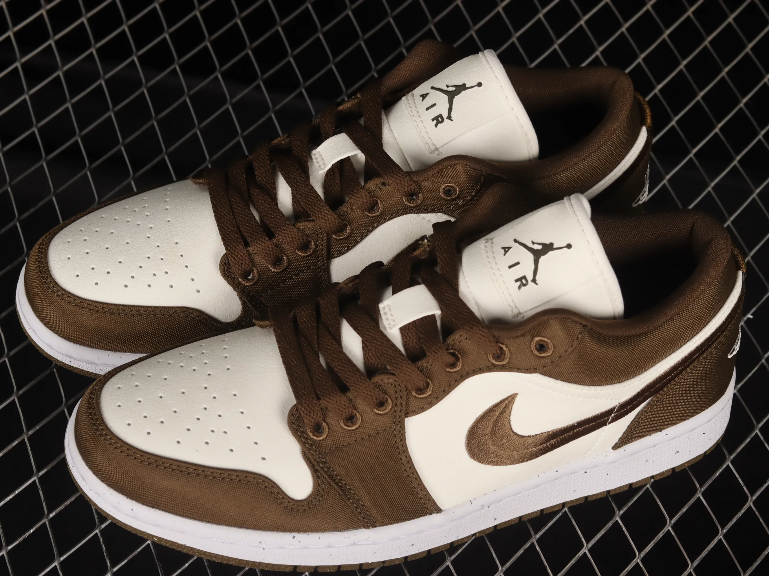 All categories Air Jordan Jordan series basketball shoes Air Jordan 1 Low G version pure original Air Jordan 1 Low "Light Olive" AJ1 Joe 1 olive green low-top cultural basketball shoes DV0426-301